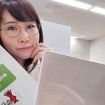 県庁控室にて執務する水野ゆうき