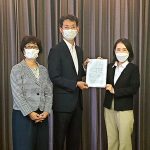 熊谷知事へ緊急要望をおこなう千翔会の皆さんと水野ゆうき