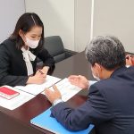 教育・道路案件を個別協議する水野ゆうき
