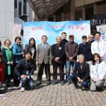 ハッピーフラワーフェスタに我孫子駅北口花壇（AKB）のメンバーの皆さんと出席する水野ゆうき