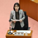 予算委員会に登壇する水野友貴